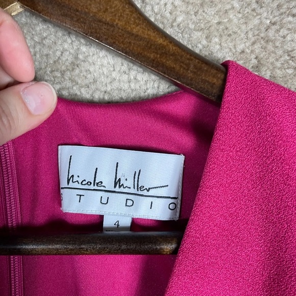 Nicole Miller Sheath Dress NWTSize 4 Pink Ruffle Sleeve V-Neck Stretch Crepe - Picture 9 of 12